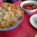 中華料理 松月 - カツ丼（スープ、漬物付き）