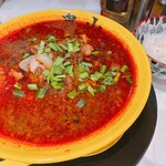 スタミナラーメン鬼山 渋谷店 - スタミナラーメン（ミニ）と半ライス（950円）、辛口変更（50円）