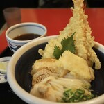 本格手打うどん おか泉 - 