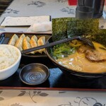 横浜家系ラーメン 福家 - 料理写真:
