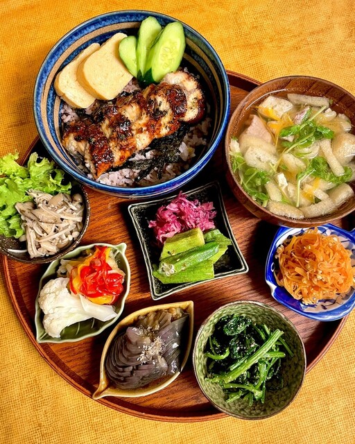 さかなテーブル サカナファクトリー 柳橋中央市場店のご予約 - 国際センター