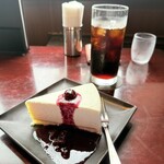 スイーツカフェ＆バー LOUNGE - 