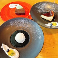 RED ROOM rooftop & grill - 