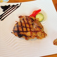 RED ROOM rooftop & grill - 