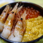 きくよ食堂 - １６８０えん『三種お好み丼Aレギュラー』2014.9