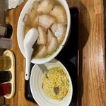 喜多方ラーメン 坂内 - 