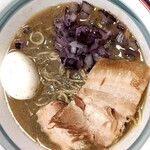 天夢 - チャーシュー、煮卵、紫玉ねぎ、投入!!!