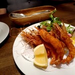 洋食 泉 - 追加注文のエビフライ