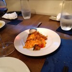 洋食 泉 - オムライス(取り分け後)