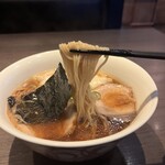 支那そばや - リフト〜。この麺がとにかく美味しい