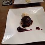 洋食 泉 - ミニハンバーグとマッシュドポテト(ラズベリーソース添え)