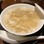 Lei can ting 箕面本店 - ランチタイム限定　蟹肉入りフカヒレスープ（税込660円）