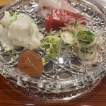 祇園 椿 - この梅肉がめっちゃ美味しい。初めて鱧に梅肉つけて美味しいと思いました。鯛につけても美味しいです。