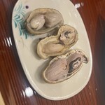 祇園 椿 - 落花生を茹でた後バーナーで炙って頂きました。