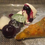 北新地 海櫻 - デザートは恵比寿南京とピスタチオのタルト、ビアンコマンジャーレ