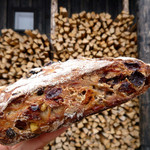 ブーランジェリー　ジン - ドライフルーツパン　￥550