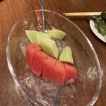 酒と肴と旨いもん 笑緒一 - 甘いメロンとスイカの果物♪