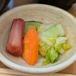 天麩羅 杉 - 漬け物（大えび天丼）