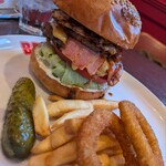 ブラザーズ 人形町本店 - ロットバーガー　全ての具材が旨い