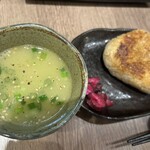 炭火焼鳥 太美屋 - 鶏スープ、焼おにぎり
