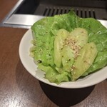 焼肉うしごろ - うしごろサラダです。