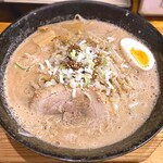 える豚らーめん - える豚味噌らーめん￥950　2025.7.19