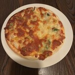 シュラスコ&シカゴピザ食べ放題 個室肉バル Mission 新宿西口店 - チーズ増し増しで具沢山のピザ