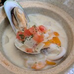 黒船亭 - 旨味がたまらん魚介の寄せ鍋