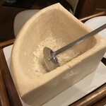 うみはな - 料理写真:パルミジャーノチーズを削ってできている容器