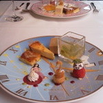 モナリザ 丸の内店 - デザート盛り合わせ