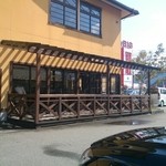 Kohi Sha Kamon - 店横と店前に駐車場があります。