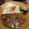 【カレー専門店】円山教授。