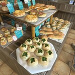 ル ボー トン - 鮮やかな茎わかめパン！