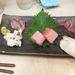 たち呑み しゃーぷ - 刺身盛り合わせ