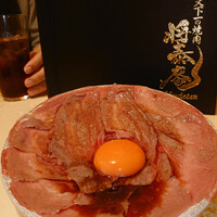 肉の匠 将泰庵 神田店 - 王者の炙りユッケ