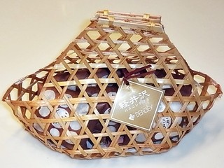 Kashi Doko Izumiya Denbee Karuizawa Ten - ころころくるみパッケージ