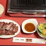 多文 - ご飯にスープにサラダにお漬物