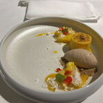 ホテルグランバッハ熱海クレッシェンド - マンゴーシブースト　パイナップルのサラダと無花果のソルベ添え