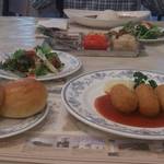 カニクリームコロッケ＆パンセット