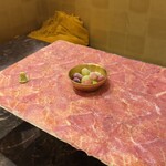 一億円で居酒屋建ててみた。億万鳥者 - A5和牛の生ハムてんこ盛り ¥2,280