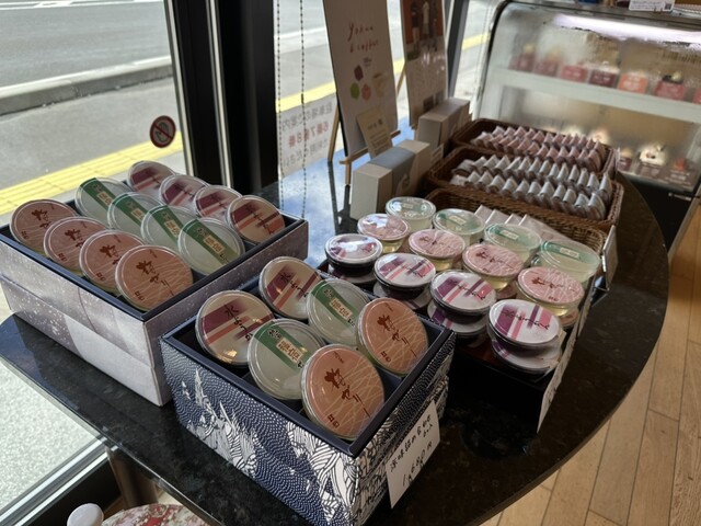 菓匠 紅梅 魚町本店 - 鹿折唐桑（和菓子）の写真