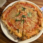 Oggi 8°mizuno - しらすとニンニクのピザ