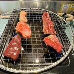 立食焼肉 一穂 - 