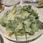 Morton's The Steakhouse - たっぷりのシーザーサラダ