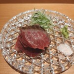 肉屋 田中 - 松阪牛のハネシタのたたき