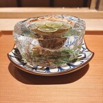 肉屋 田中 - 天然氷の切り出し器の酢橘冷麺