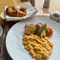 イル・テアトロ - アメリカン•ブレックファースト、スクランブルエッグ