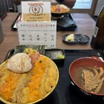 うに専門店 世壱屋 - トロたく、蟹汁、海苔付き