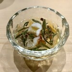 鮨 一喜 - タコの吸盤とじゅん菜の爽やかな一品☆