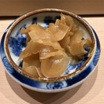 鮨 一喜 - 林檎酢が入ったガリは止まらない美味しさ☆